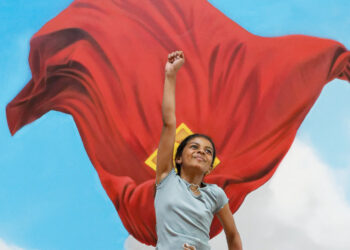 Superman’s iconic cape sweeps through Cardiff in epic street art trail